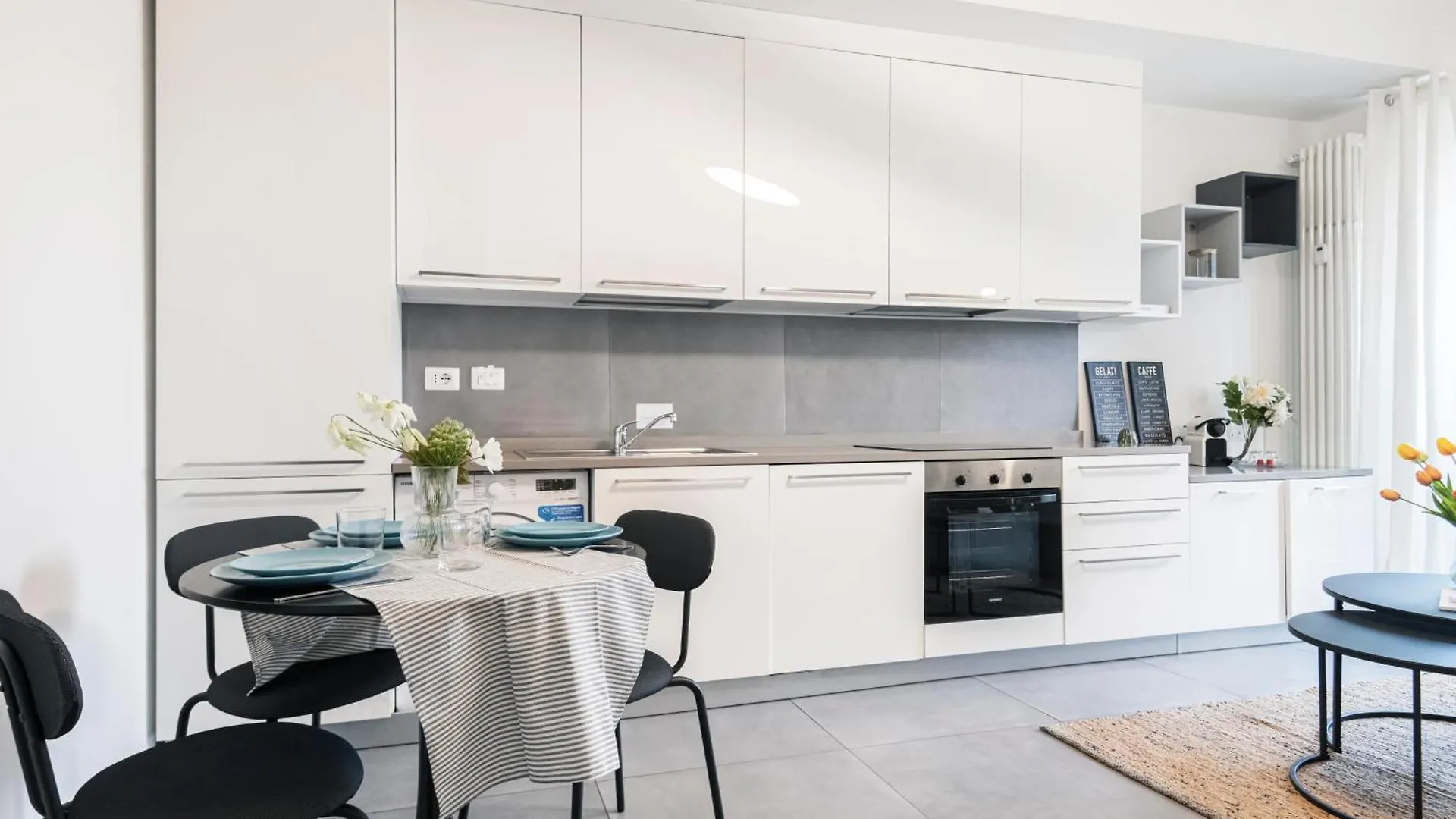 Beautiful Flat Fully Furnished In P.Ta Romana Milan 0*,
